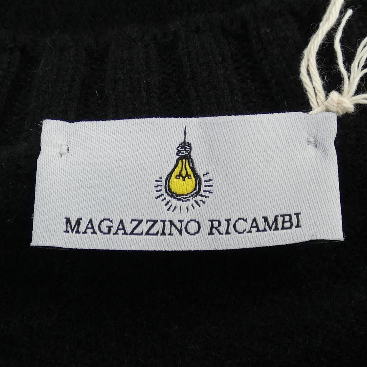 MAGAZZINO RICAMBI ニット
