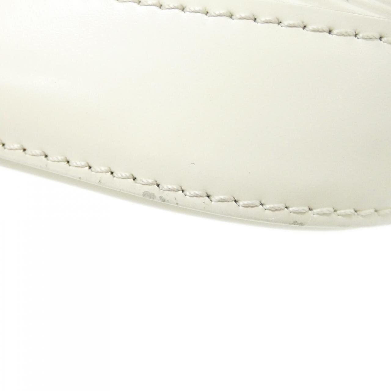 ルイヴィトン エピ アルマ PM M4030J バッグ