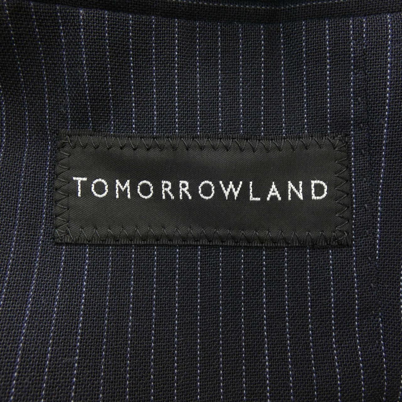 Tomorrowland TOMORROW LAND suit