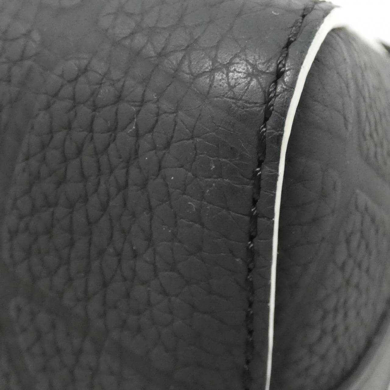 ルイヴィトン LVxFIFA シティ キーポル M21543 ショルダーバッグ