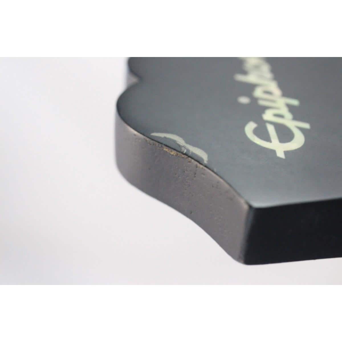 ＥＰＩＰＨＯＮＥ　　ＣＡＳＩＮＯ　ＷＯＲＮ