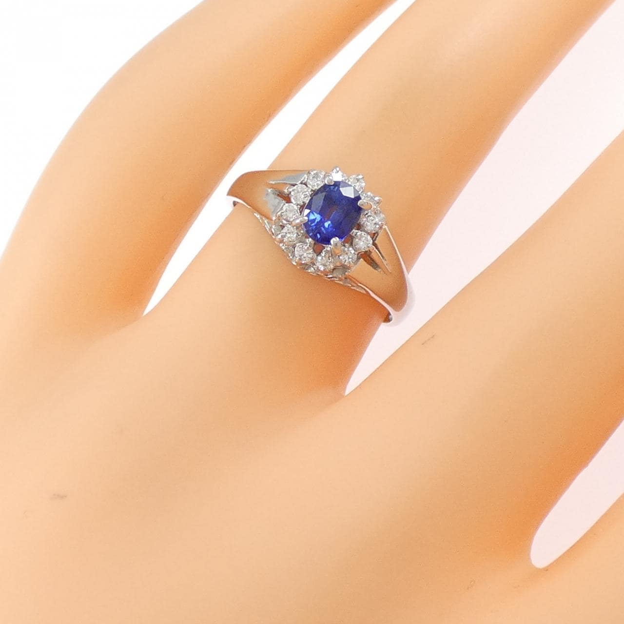 PT900 サファイヤ リング 0.54CT