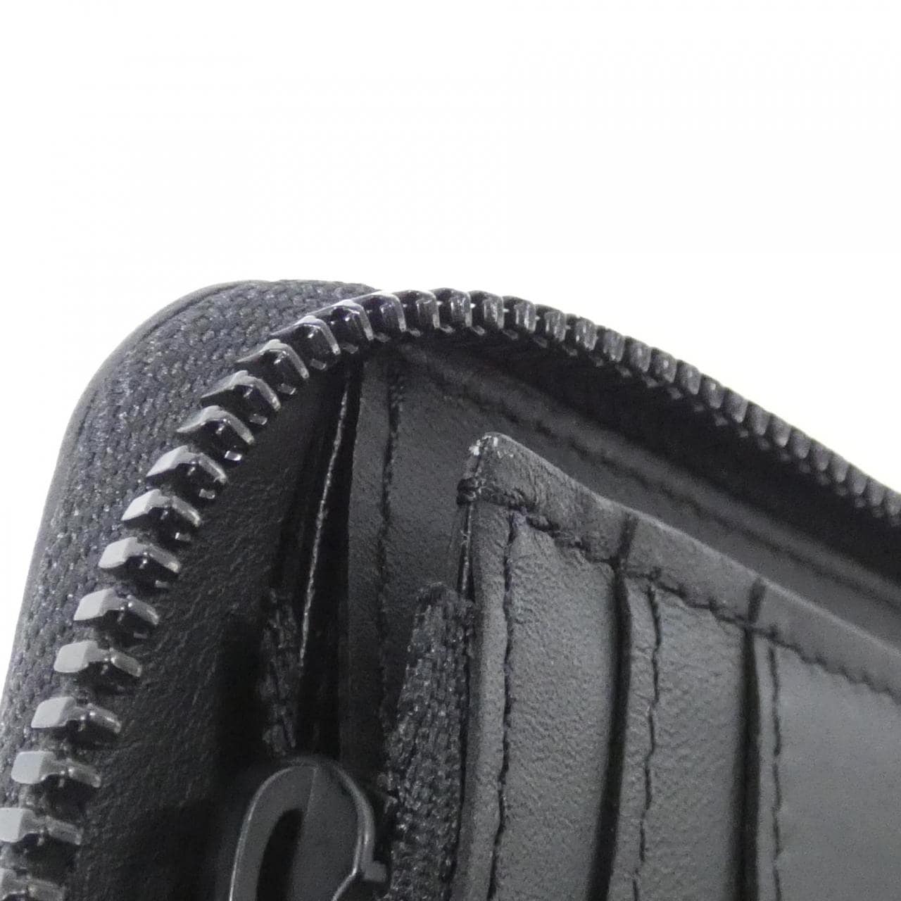 ルイヴィトン トリヨン モノグラム ジッピー ウォレット ヴェルティカル M69047 財布