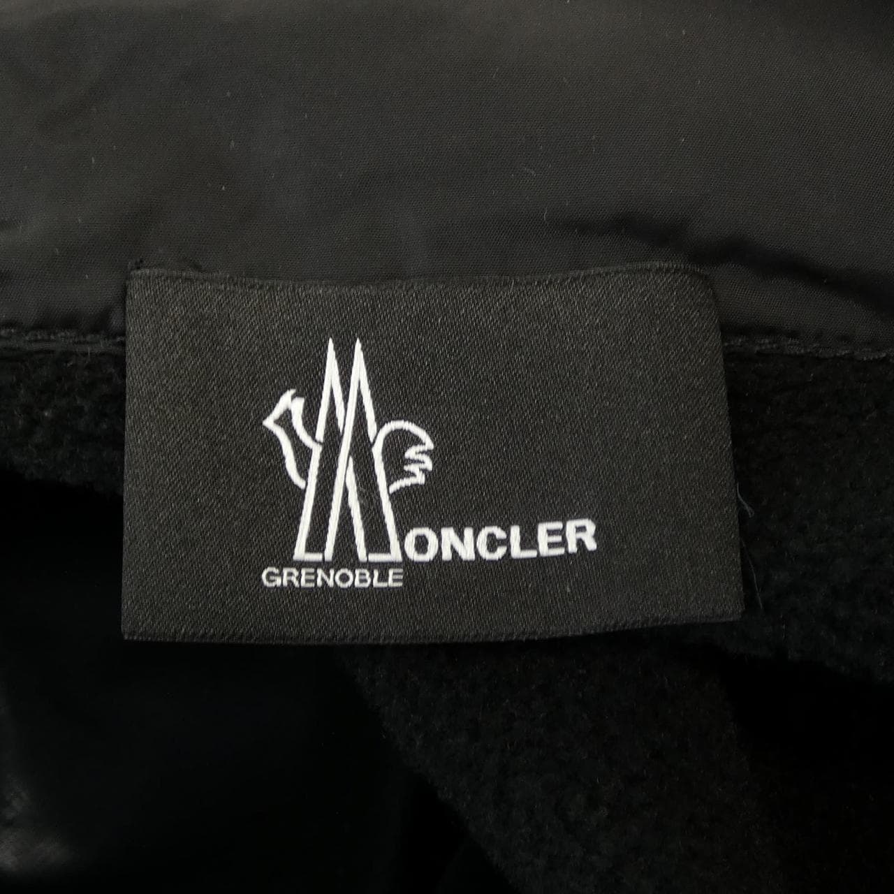 モンクレールグルノーブル MONCLER GRENOBLE 20978G00032 ダウンジャケット