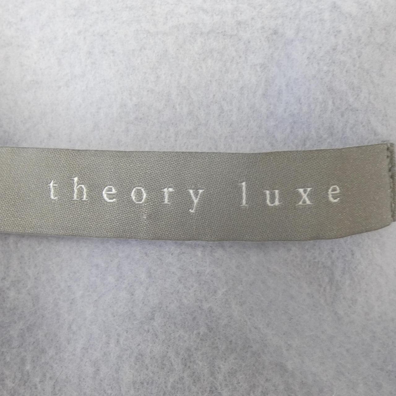 塞奥莉露Theory luxe大衣