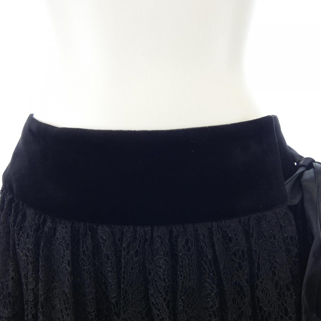 トゥービーシック TO BE CHIC スカート