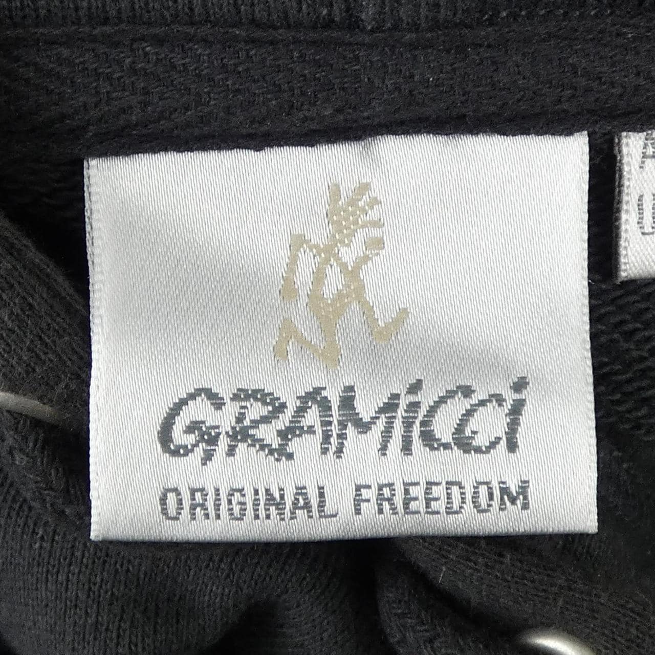 グラミチ GRAMICCI パーカー