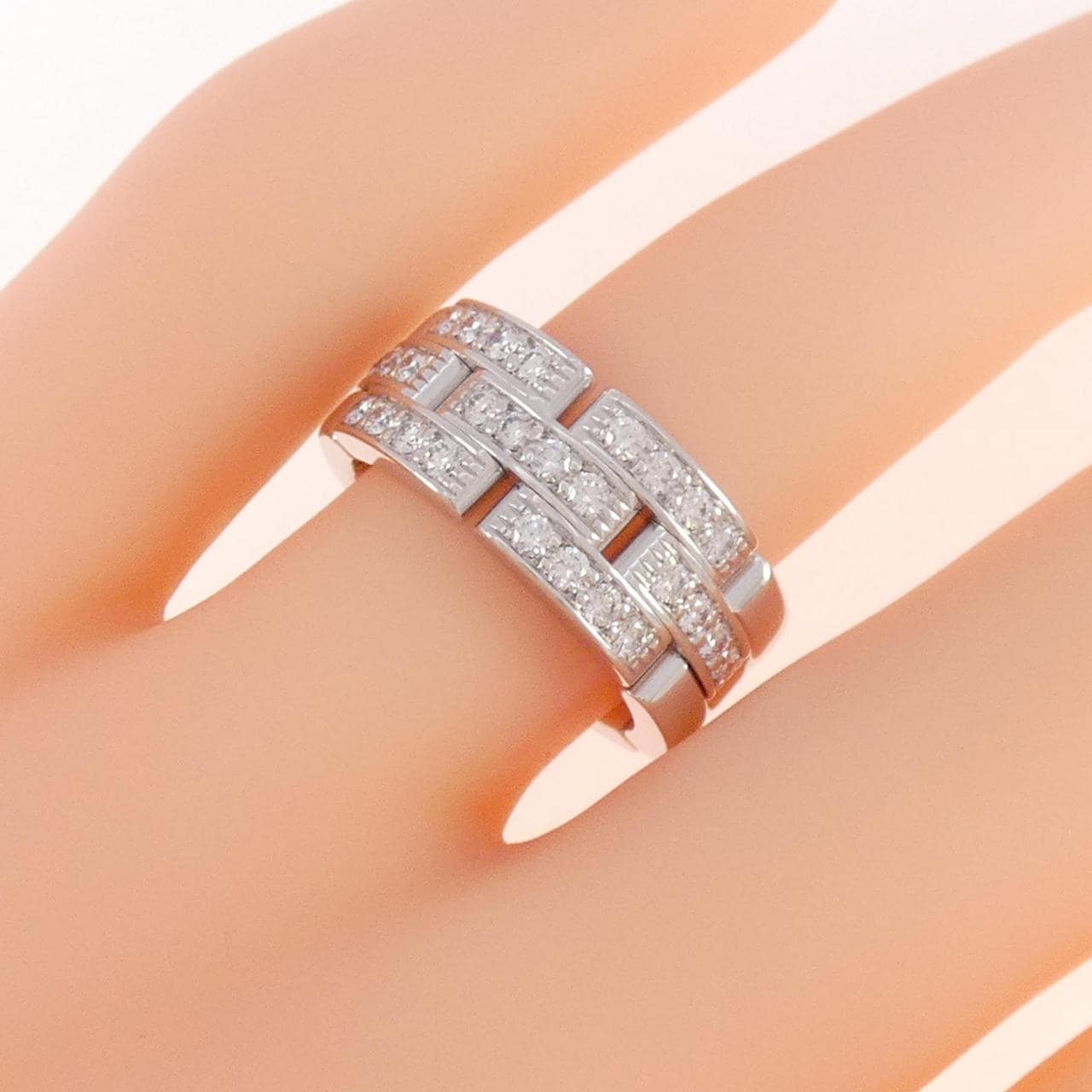 Cartier Maillon panthère half diamond ring