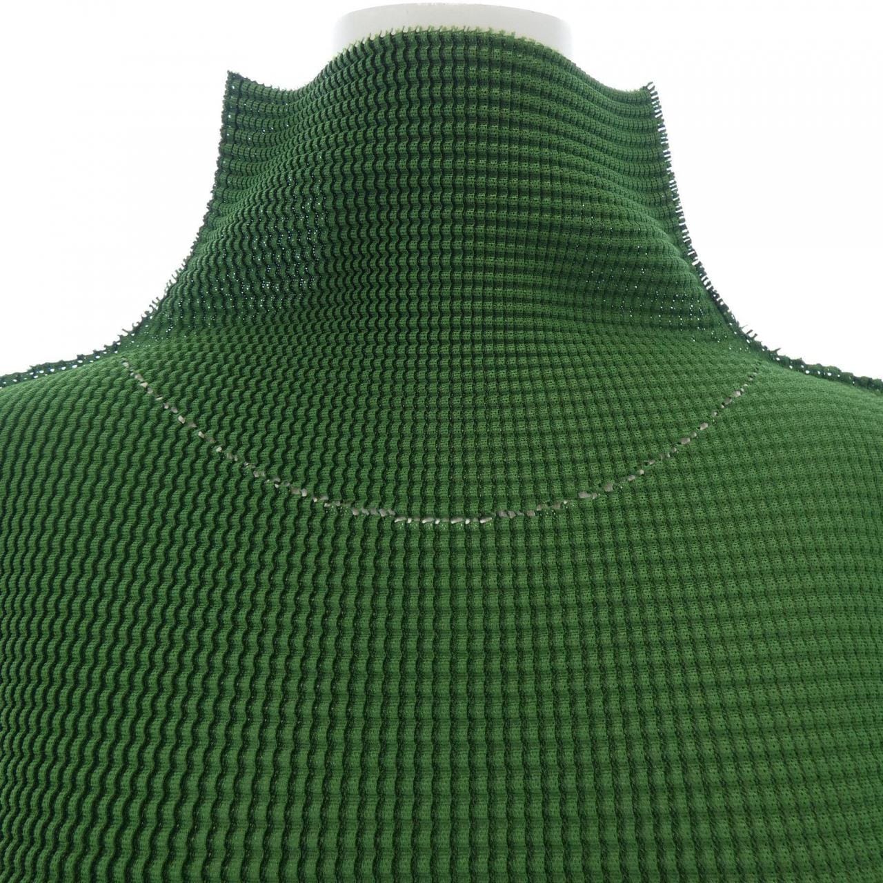 ミーイッセイミヤケ me ISSEY MIYAKE MI43KJ431 トップス