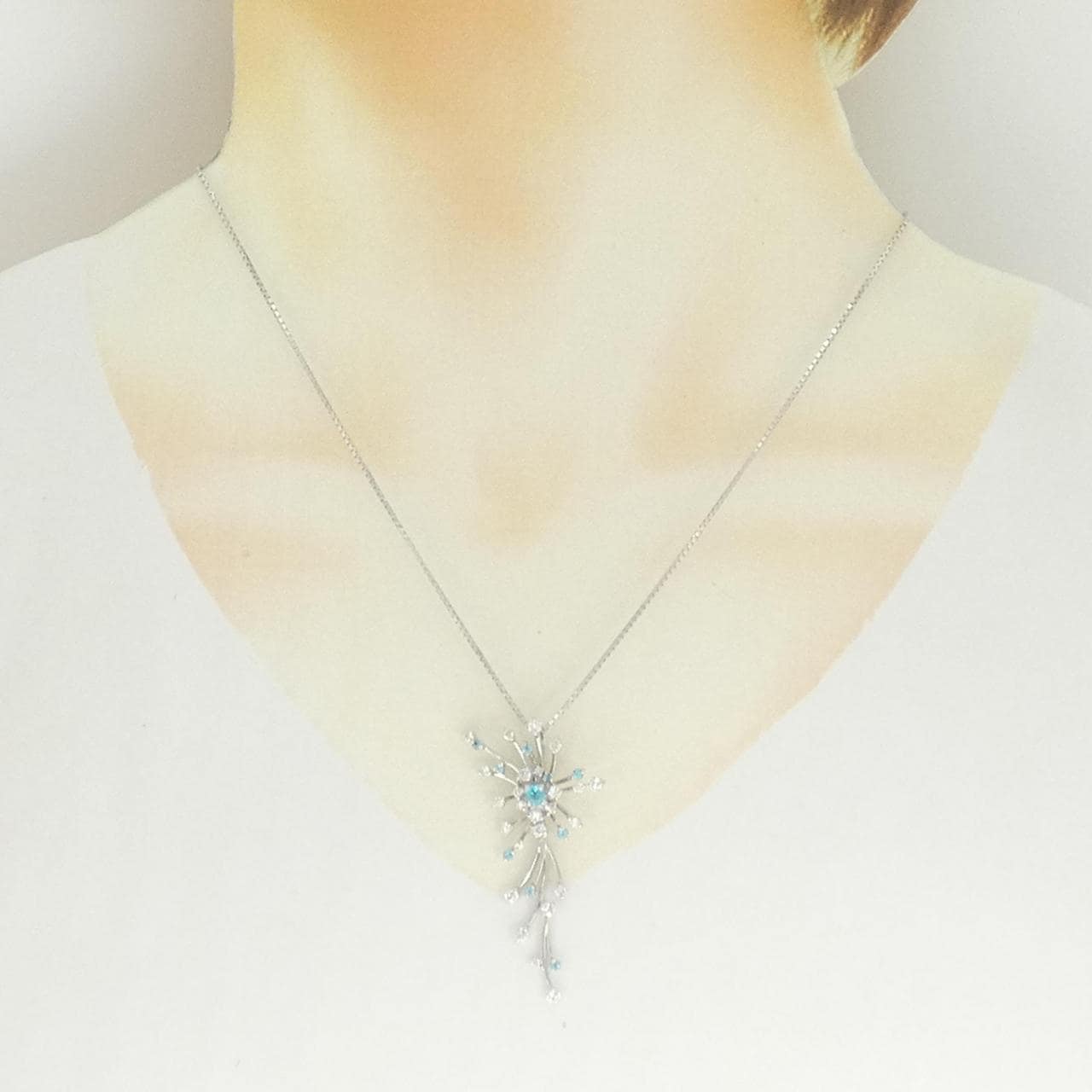 K18WG トルマリン ネックレス 0.38CT