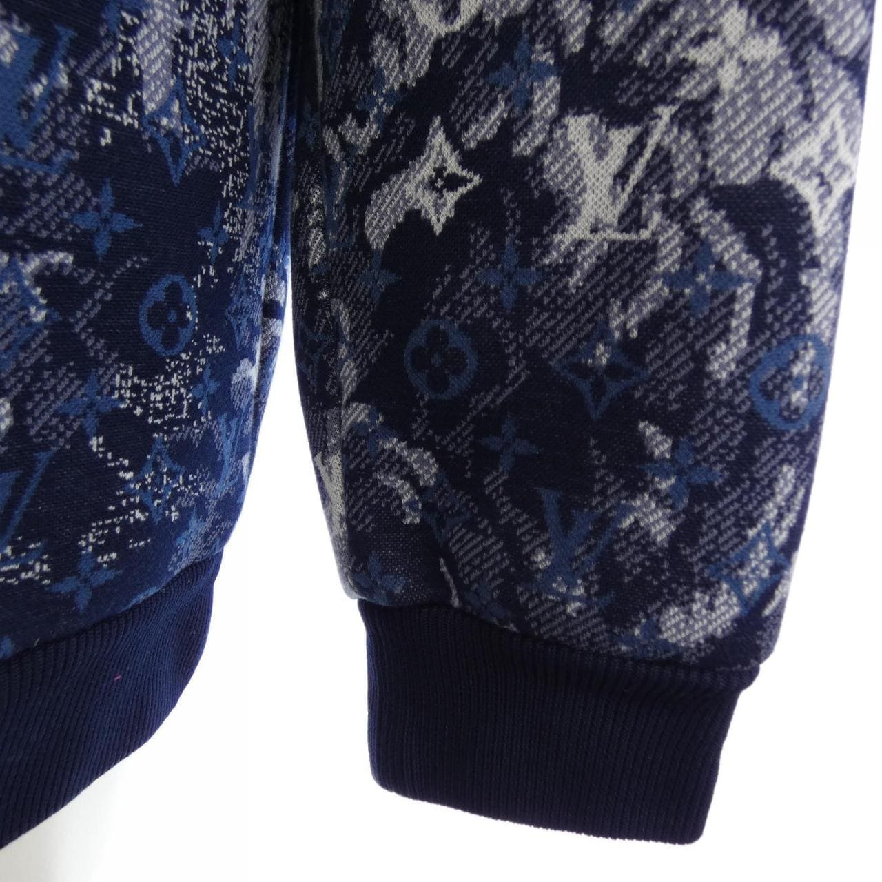 ルイヴィトン LOUIS VUITTON タペストリーモノグラムスウェットシャツ HKY09WZME スウェット