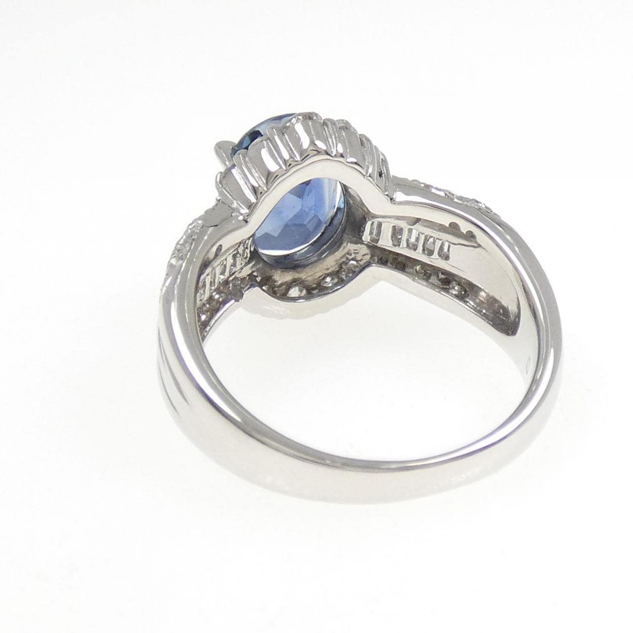 PT900 サファイヤ リング 2.68CT