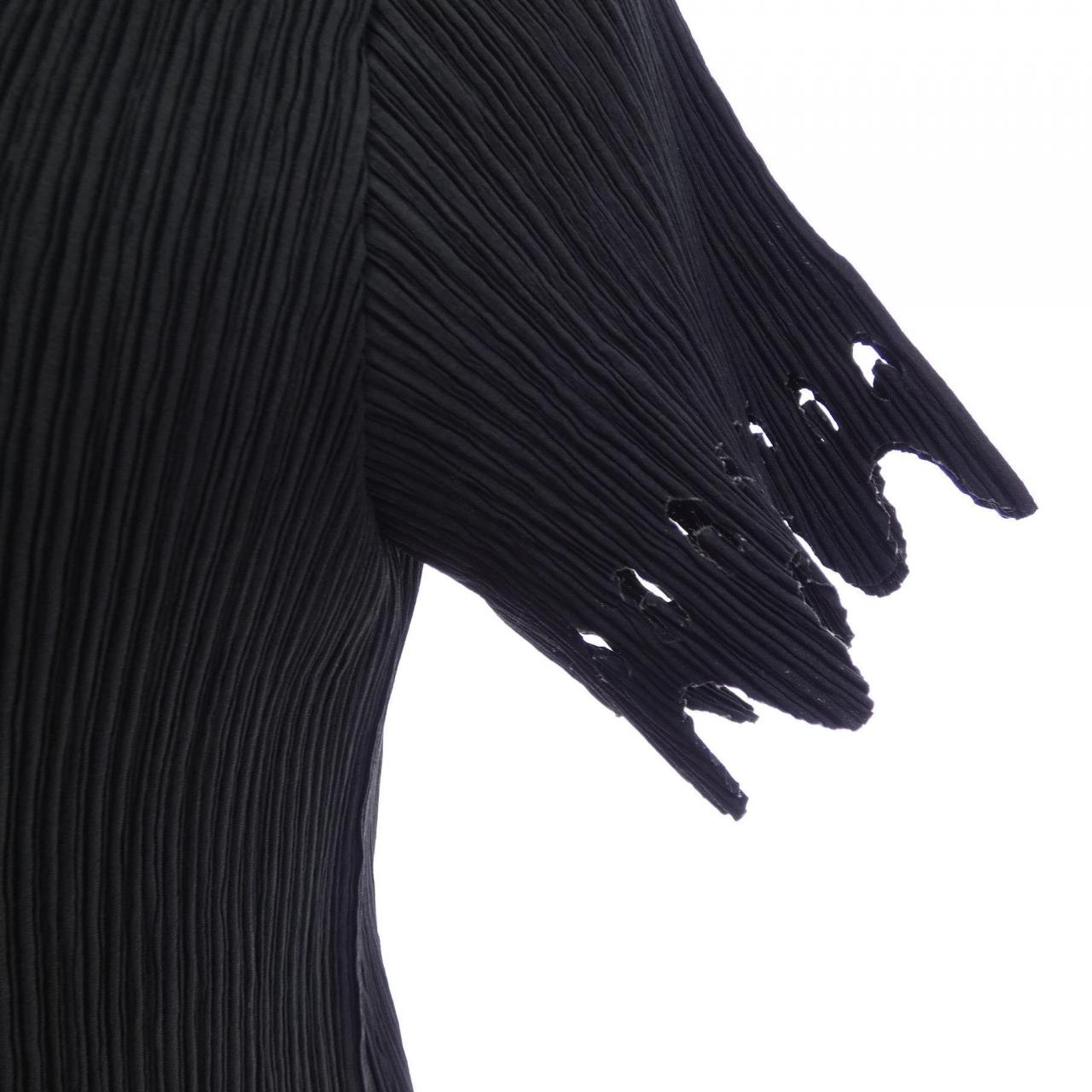 イッセイミヤケ ISSEY MIYAKE IM04FJ610 トップス