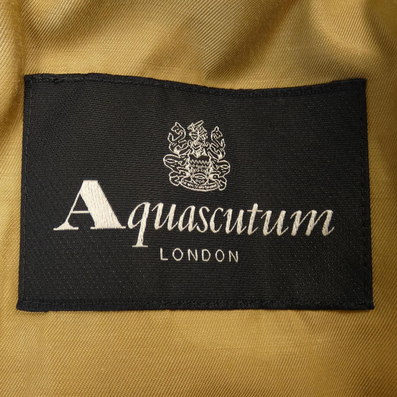 Aquascutum夹克衫