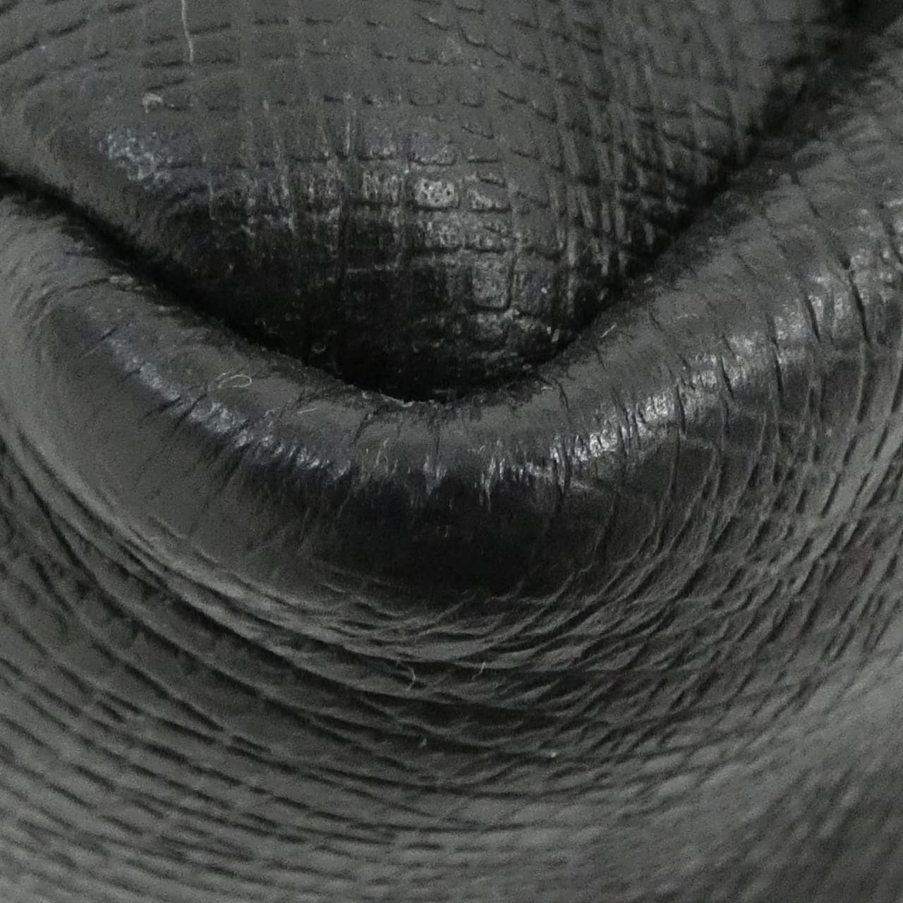 LOUIS VUITTON Taiga Llama Discovery 背包 M30230双肩包