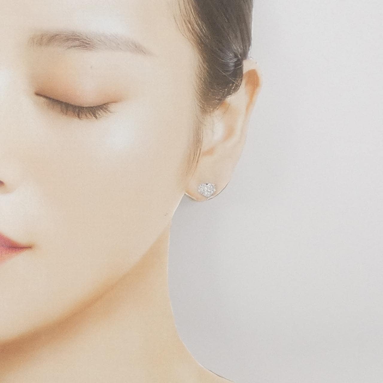 K18WG パヴェ ハート ダイヤモンド ピアス 0.30CT