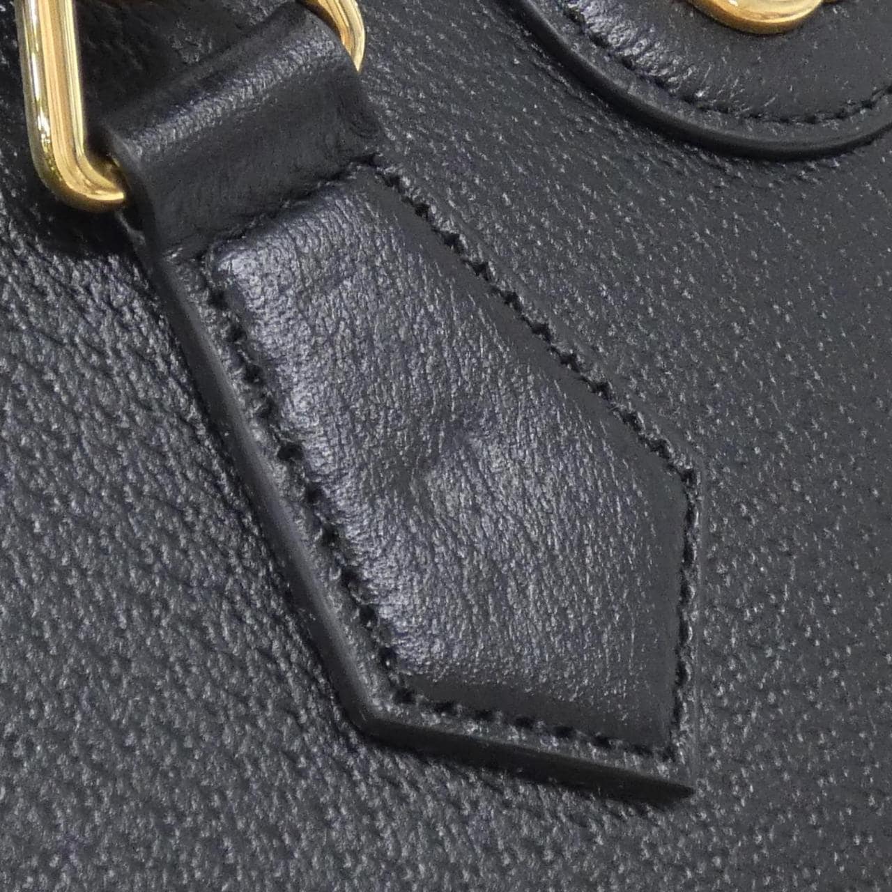 グッチ DIANA 702721 U3ZDT バッグ