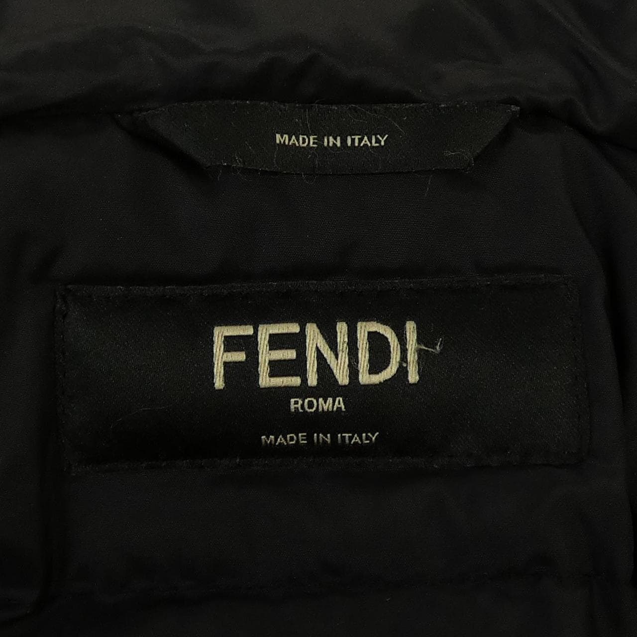 フェンディ FENDI FAA600 ダウンジャケット