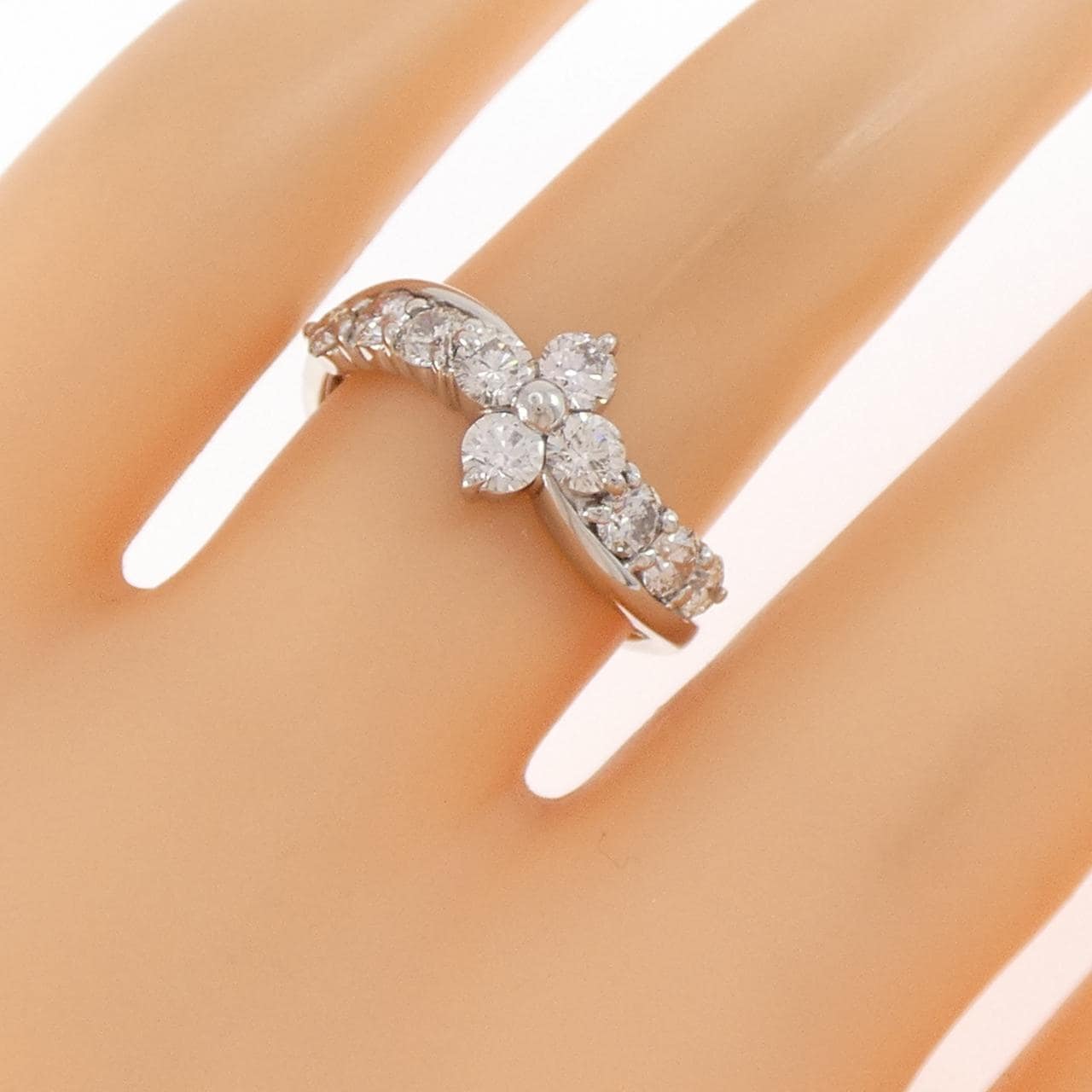 PT900 フラワー ダイヤモンド リング 1.00CT