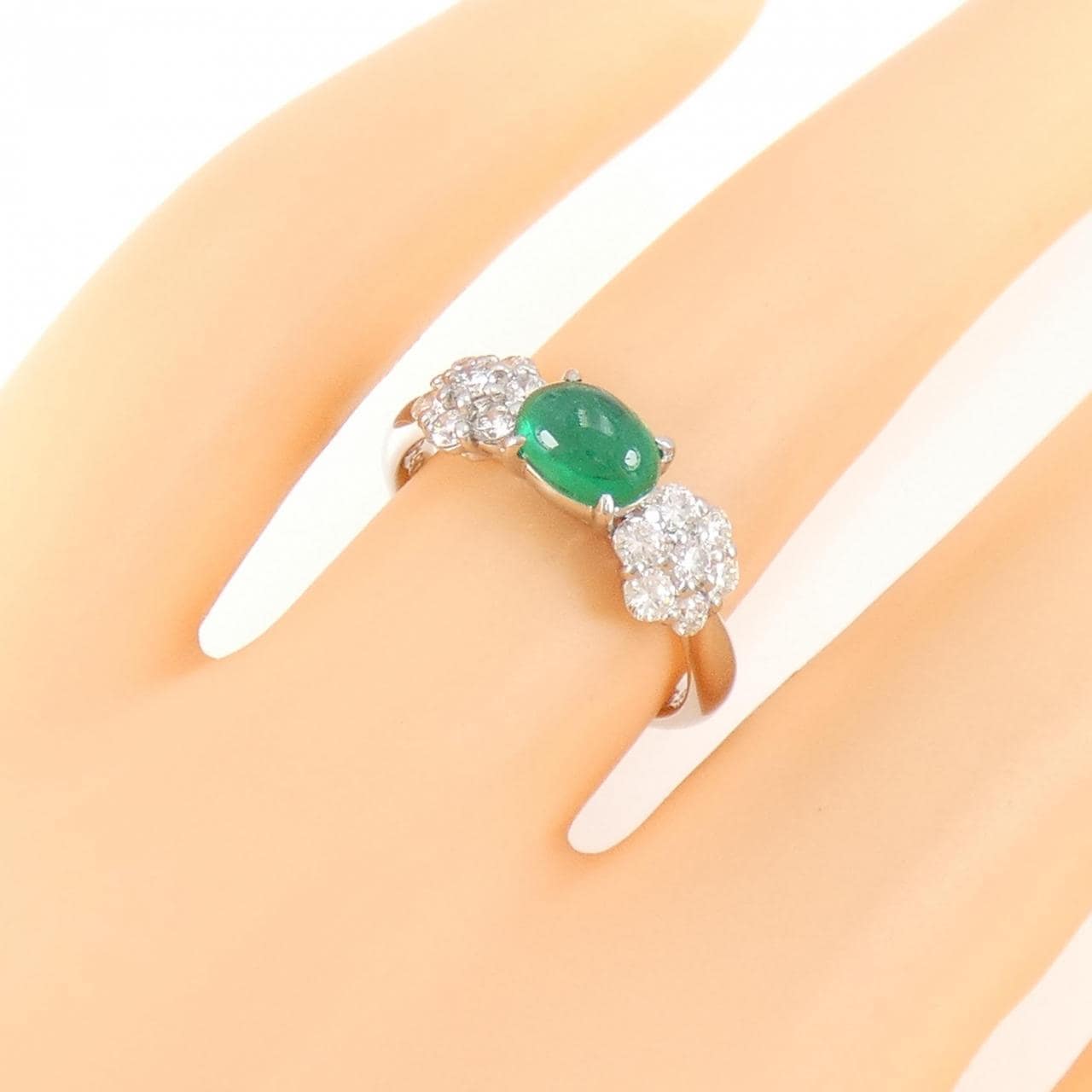 PT Flower Emerald Ring 0.69CT