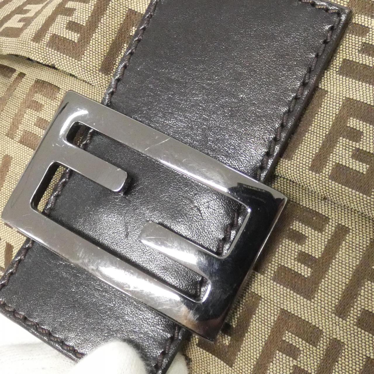 【ヴィンテージ】フェンディ マンマ バゲット 8BR001 NY1 ショルダーバッグ