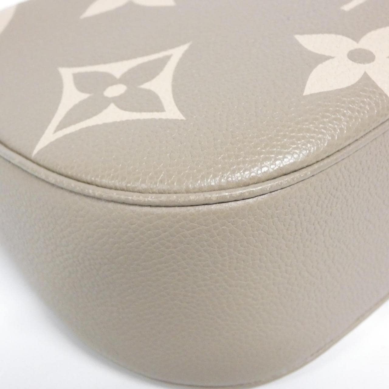 ルイヴィトン バイカラー モノグラム アンプラント バガテル M46112 ショルダーバッグ