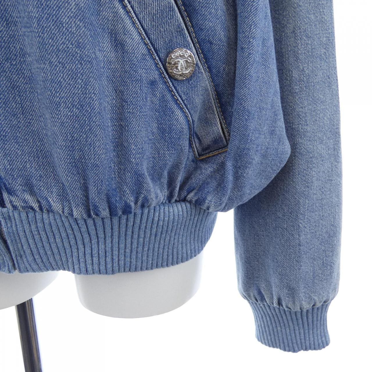 シャネル CHANEL LOOK4 ココビーチ P78559V71192 25M デニムジャケット