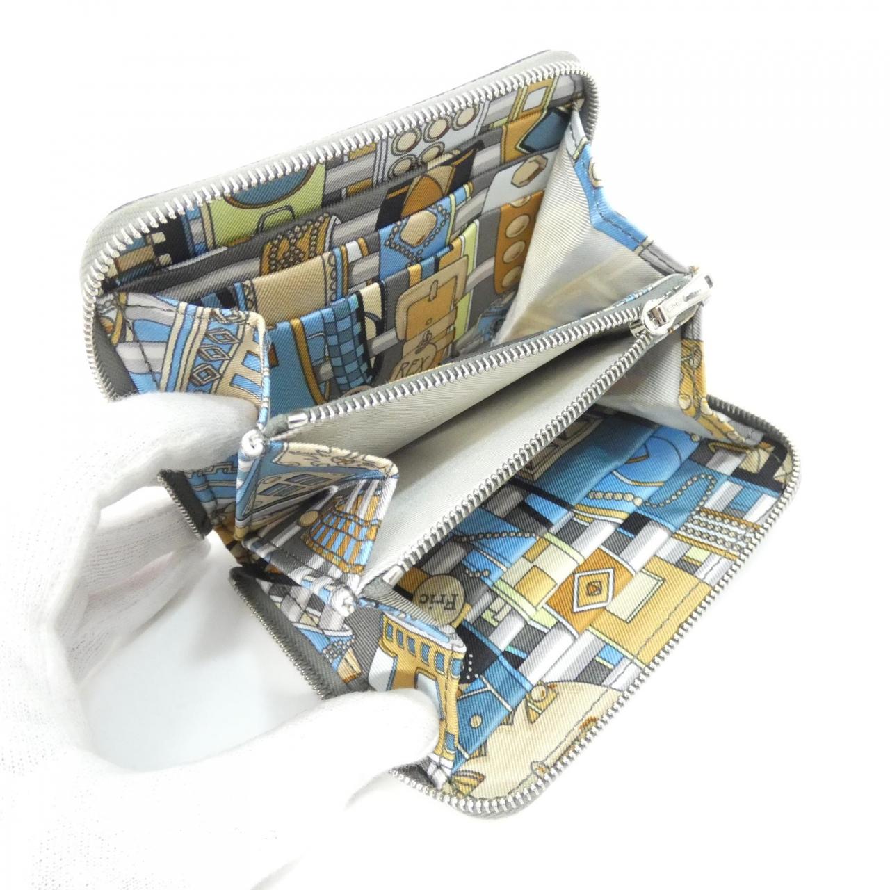 エルメス COLLIER DE CHIENS シルク イン コンパクト 085244CK 財布