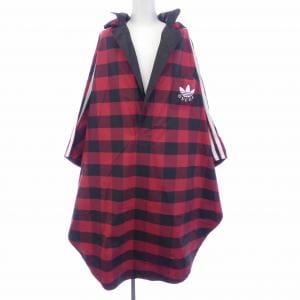 グッチ GUCCI ADIDAS 716270 4GAEJ ポンチョ