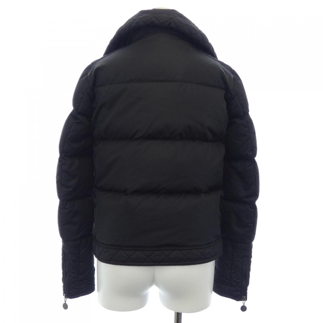 モンクレール MONCLER ダウンジャケット