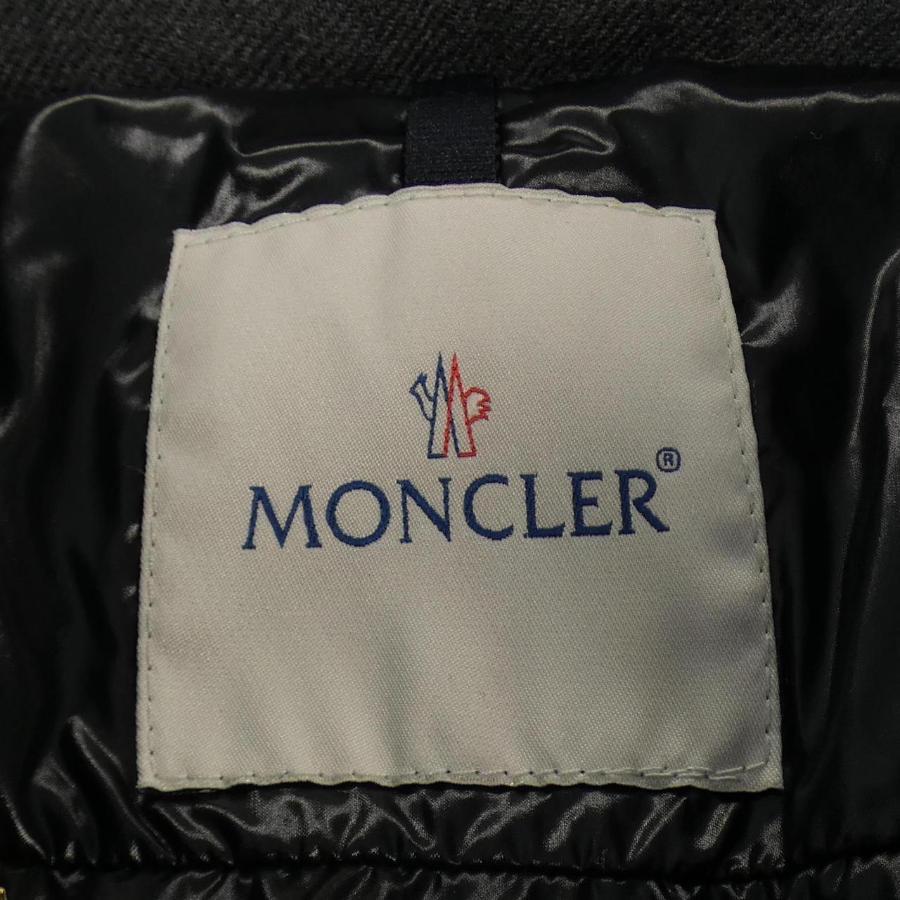 モンクレール MONCLER ダウンジャケット