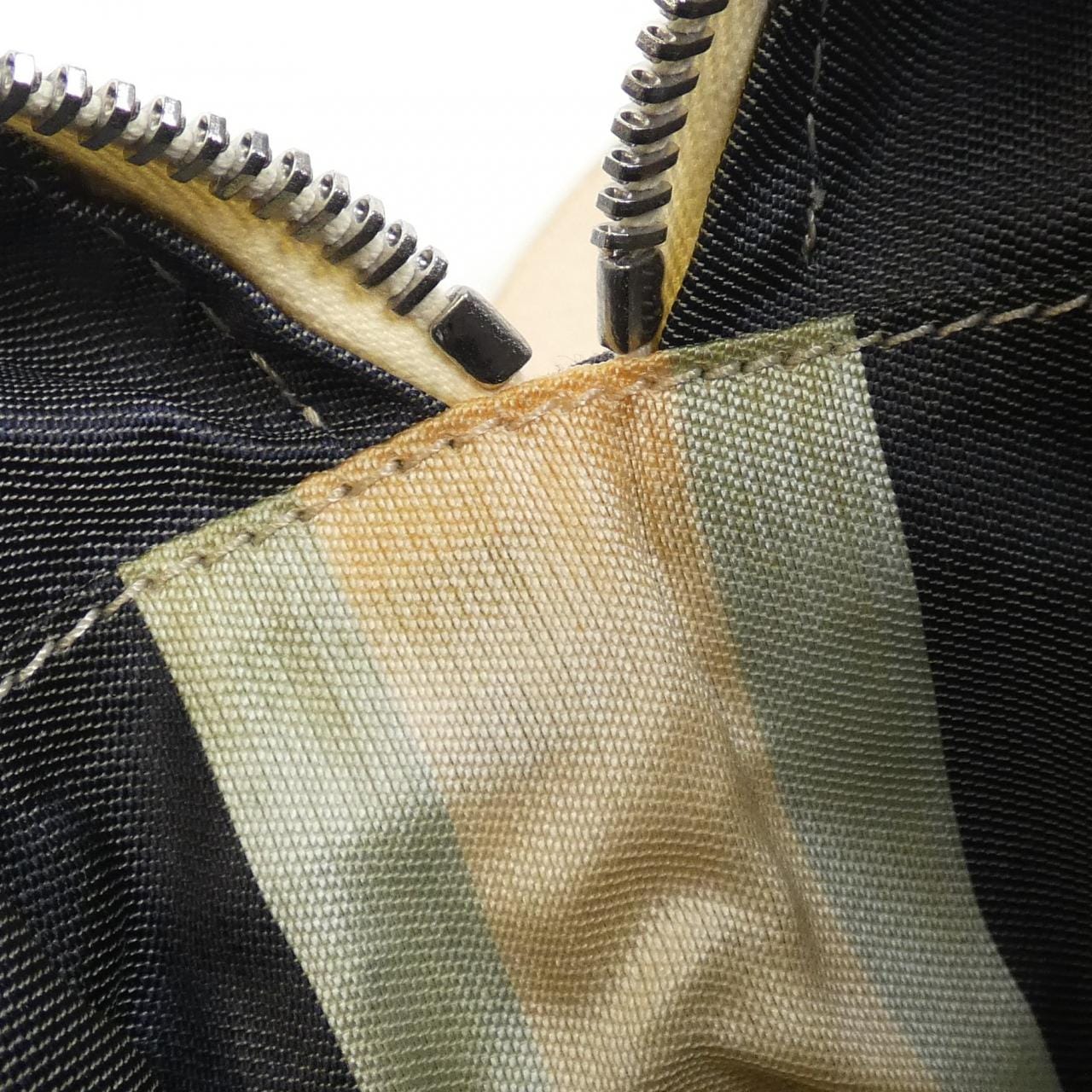 フェンディ 16428 ショルダーバッグ