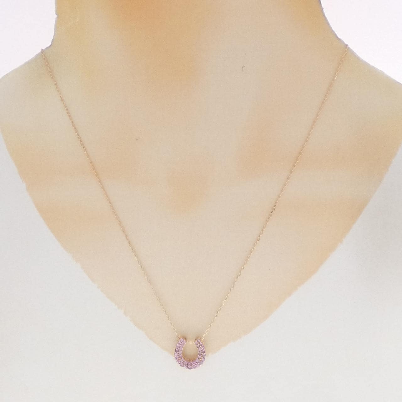 K18PG ホースシュー サファイヤ ネックレス 0.48CT
