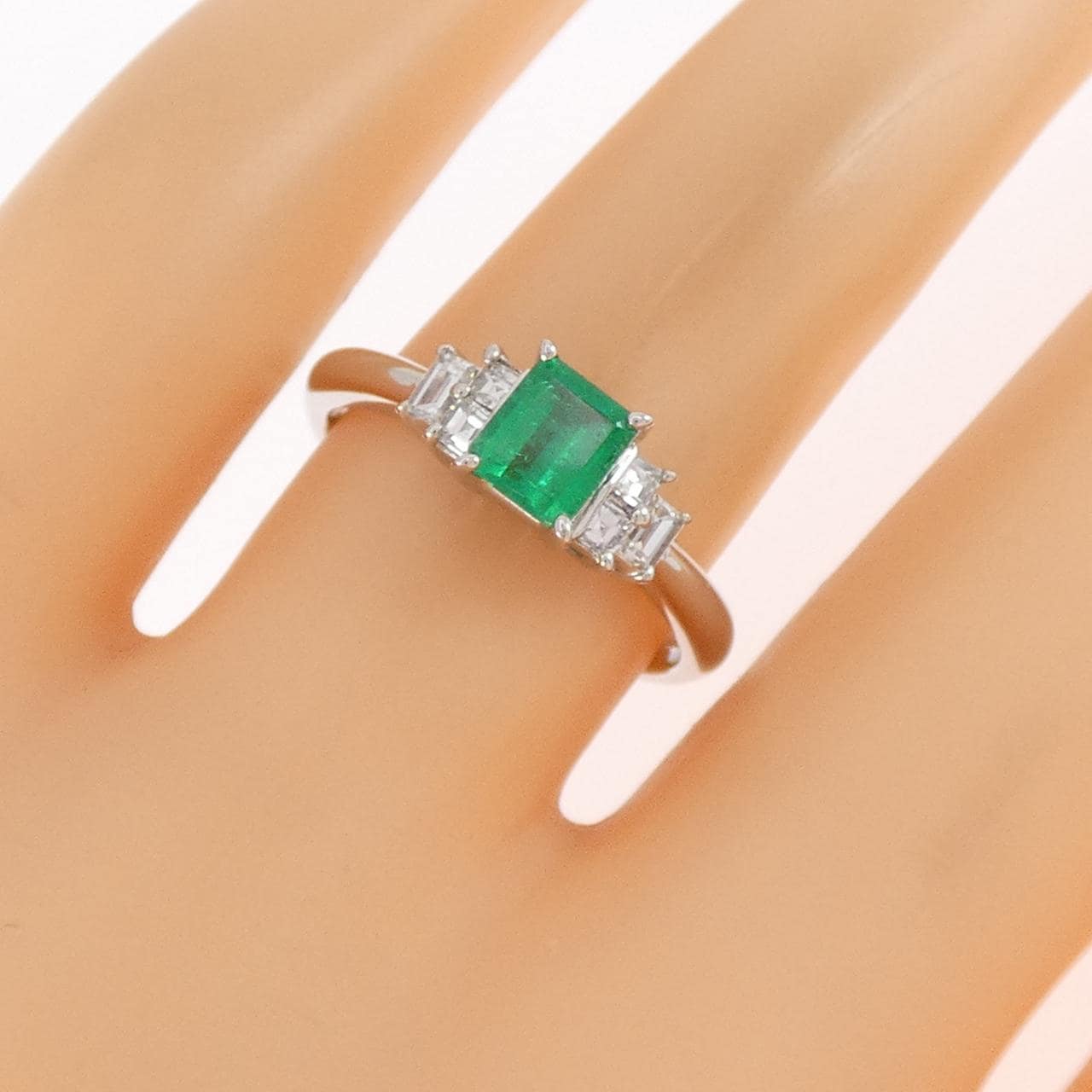 PT900 エメラルド リング 0.41CT