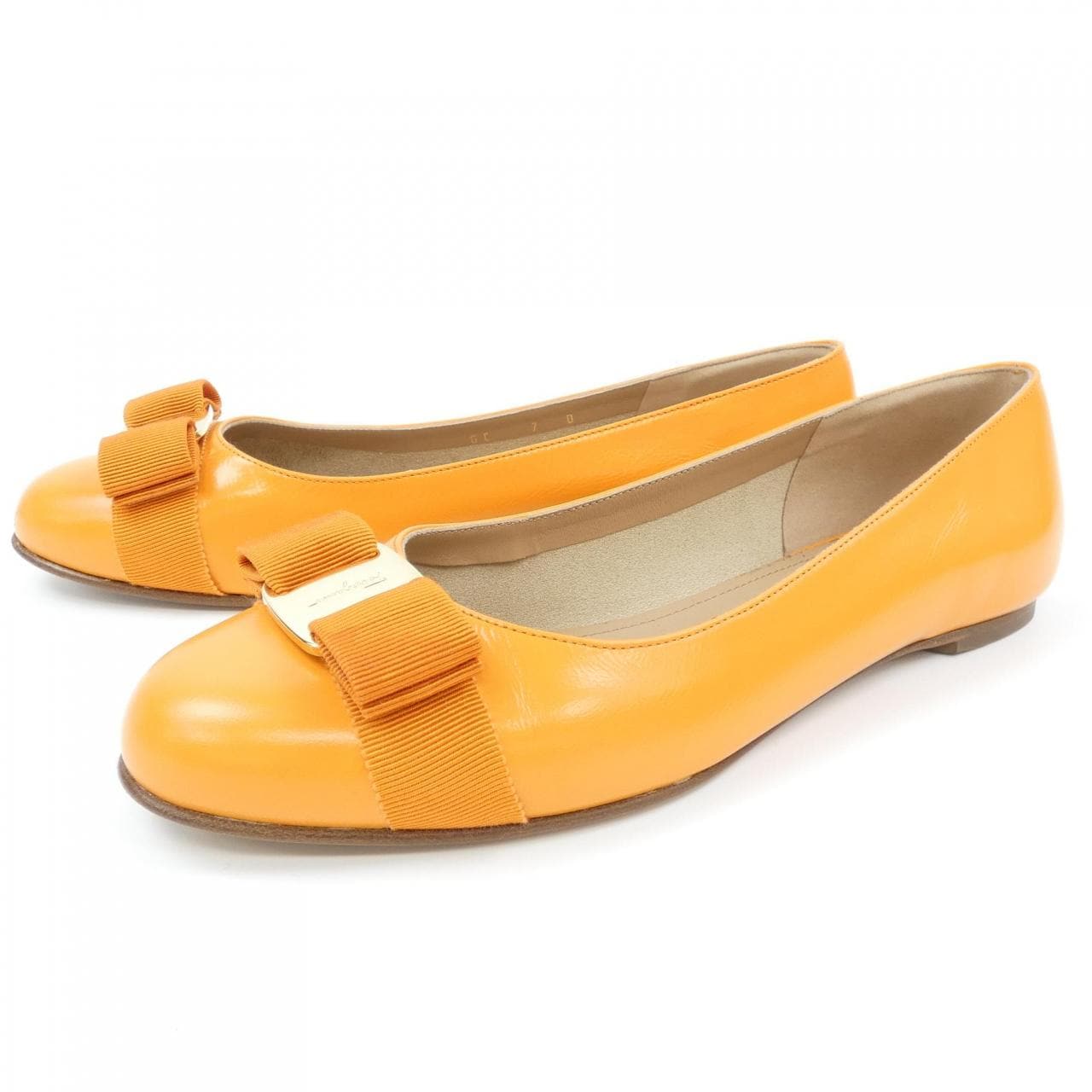サルヴァトーレフェラガモ SALVATORE FERRAGAMO フラットシューズ