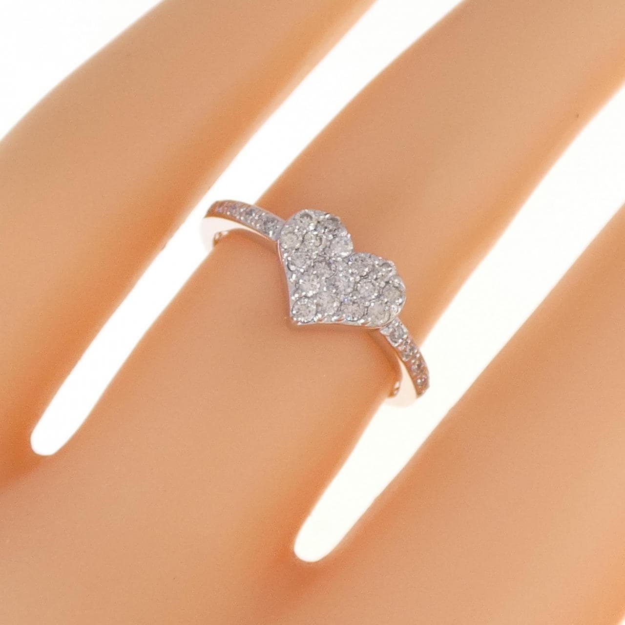 K18WG heart Diamond ring 0.25CT