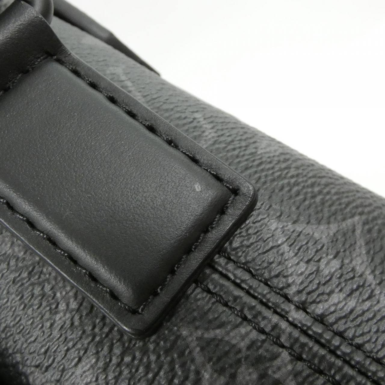 LOUIS VUITTON Monogram Eclipse S 斗篷郵差包 M46794 單肩包
