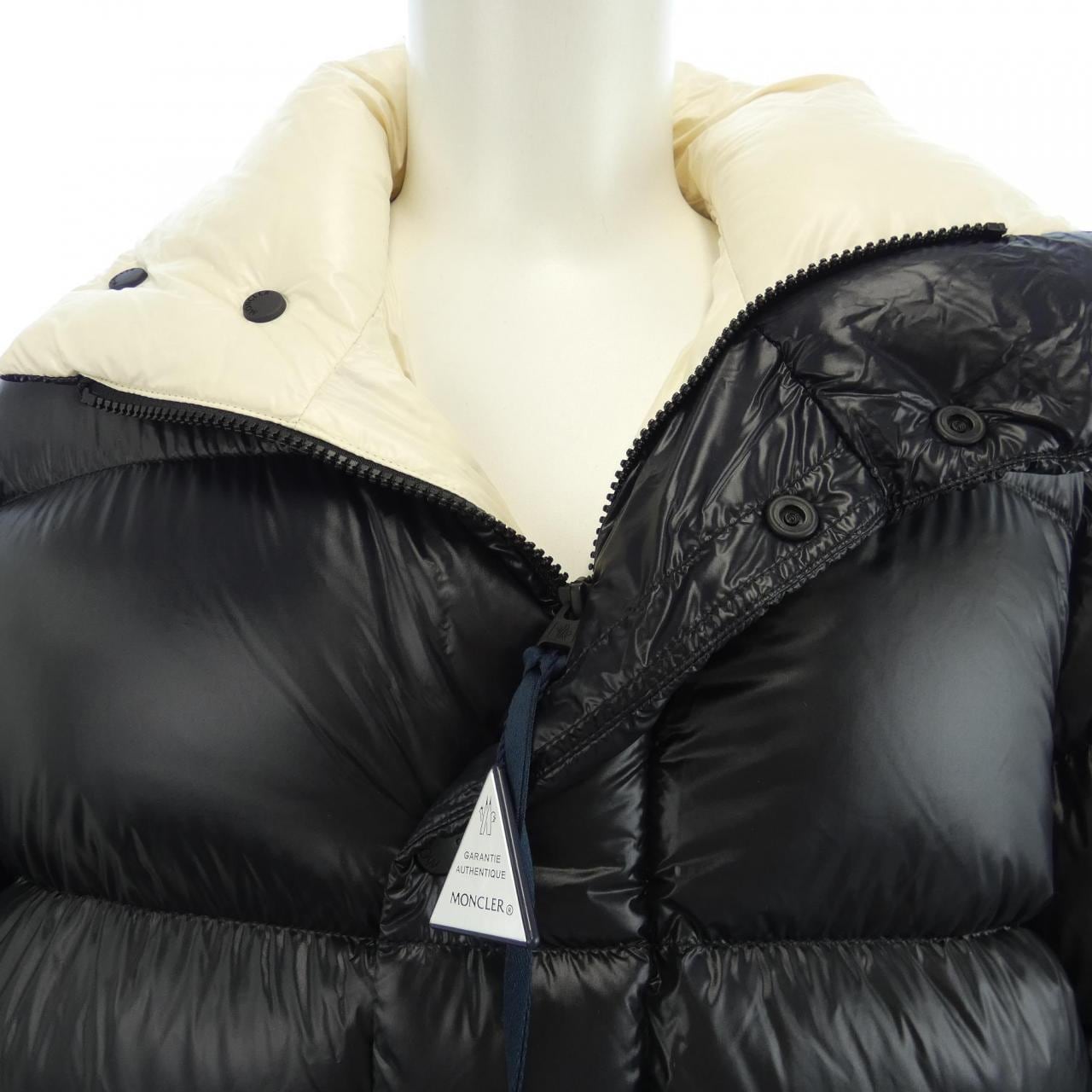 モンクレール MONCLER ダウンジャケット