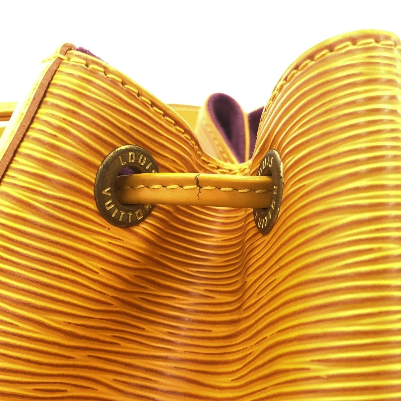 ルイヴィトン エピ プチ ノエ M44109 ショルダーバッグ