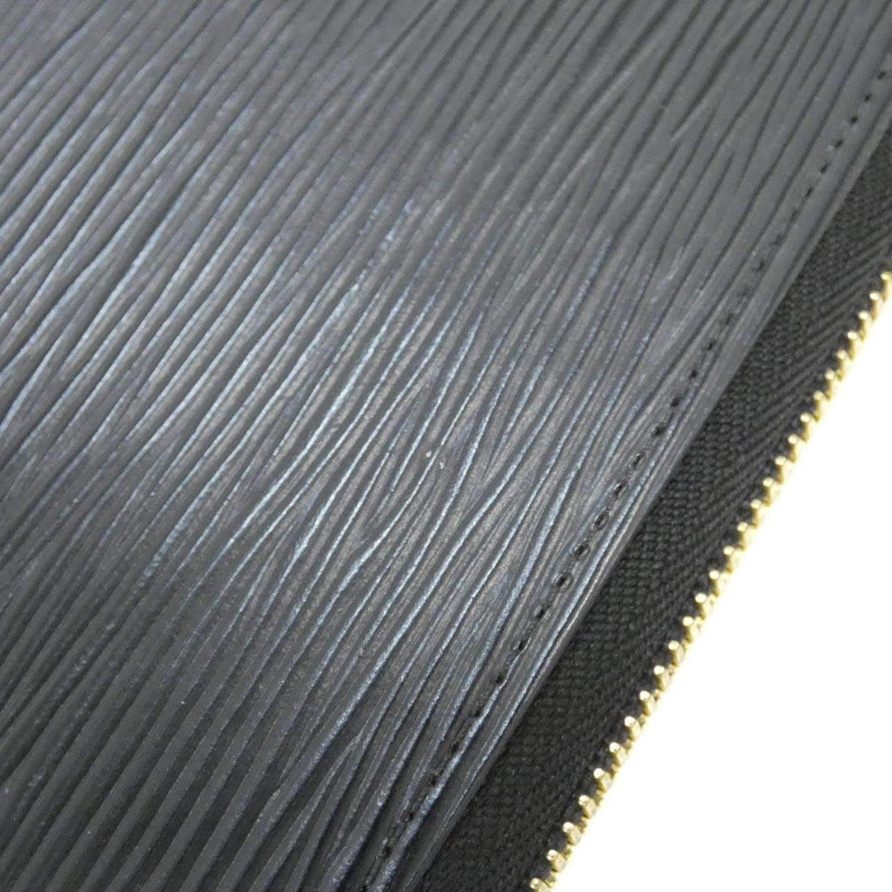 ルイヴィトン エピ ジッピー ウォレット M68755 財布