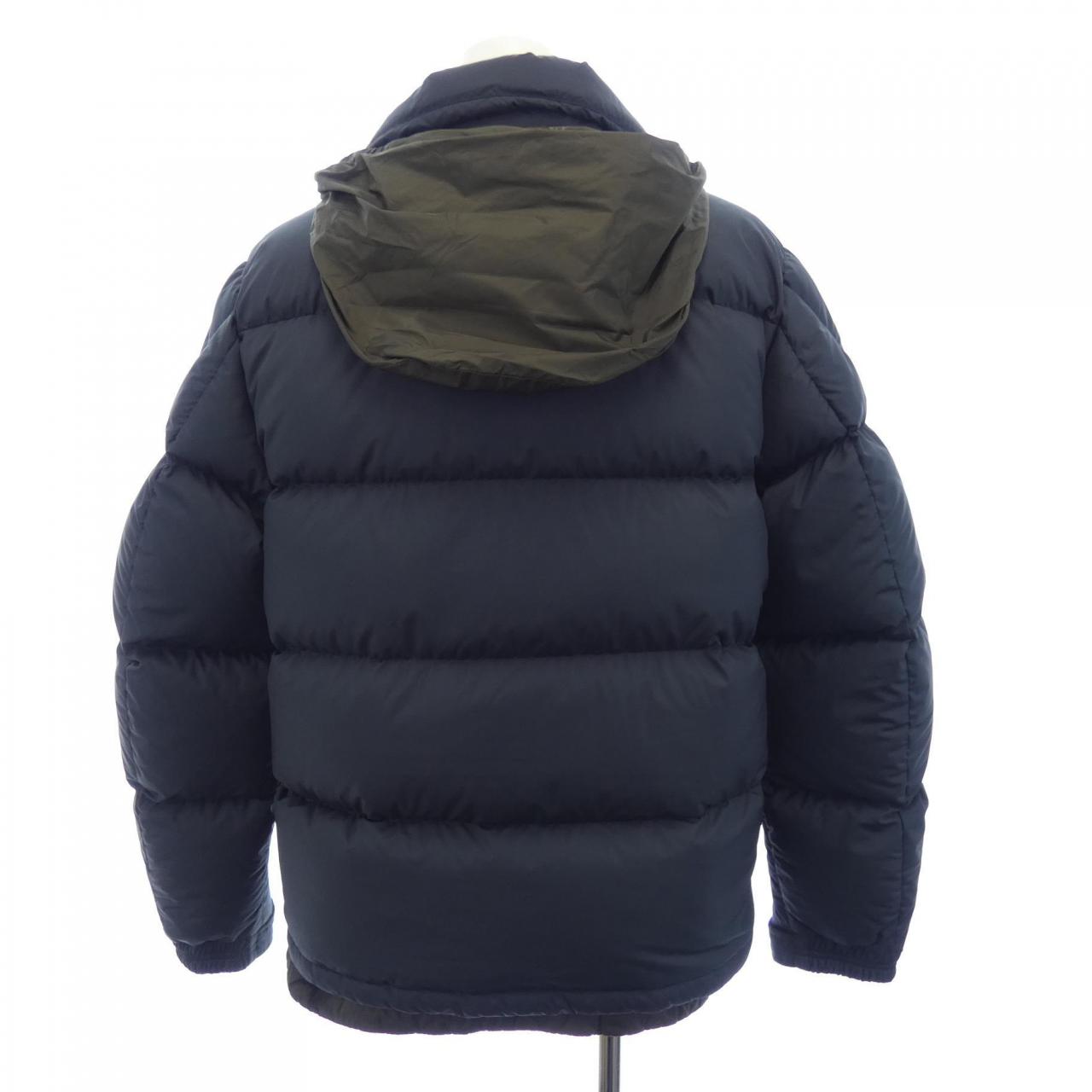 モンクレール MONCLER ダウンジャケット