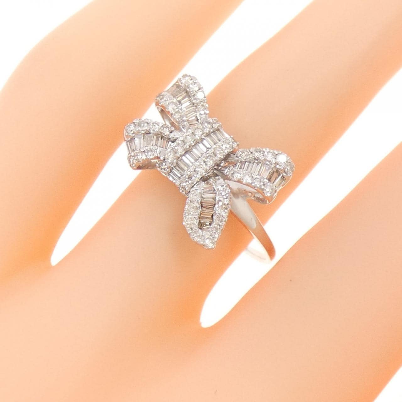K18WG リボン ダイヤモンド リング 0.50CT