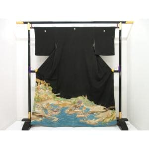 留袖　【大彦】野口彦太郎　丸に変り十三割　角立四ツ目