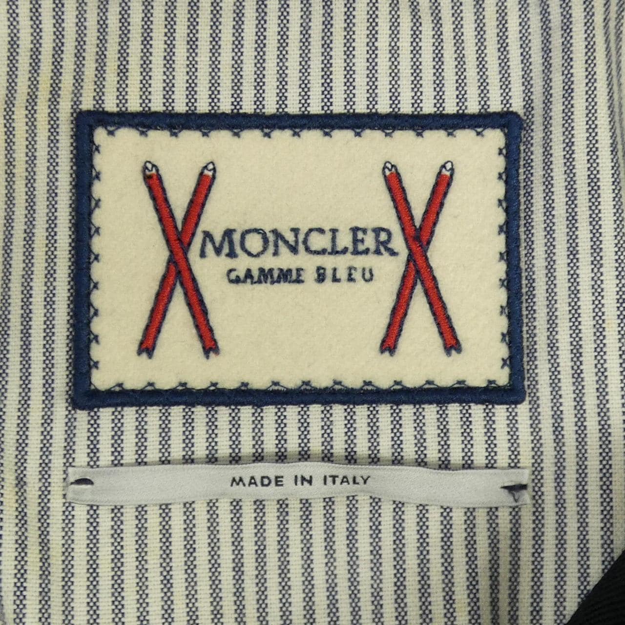 モンクレールガムブルー MONCLER GAMMEBLEU 23914032580 ダウンジャケット