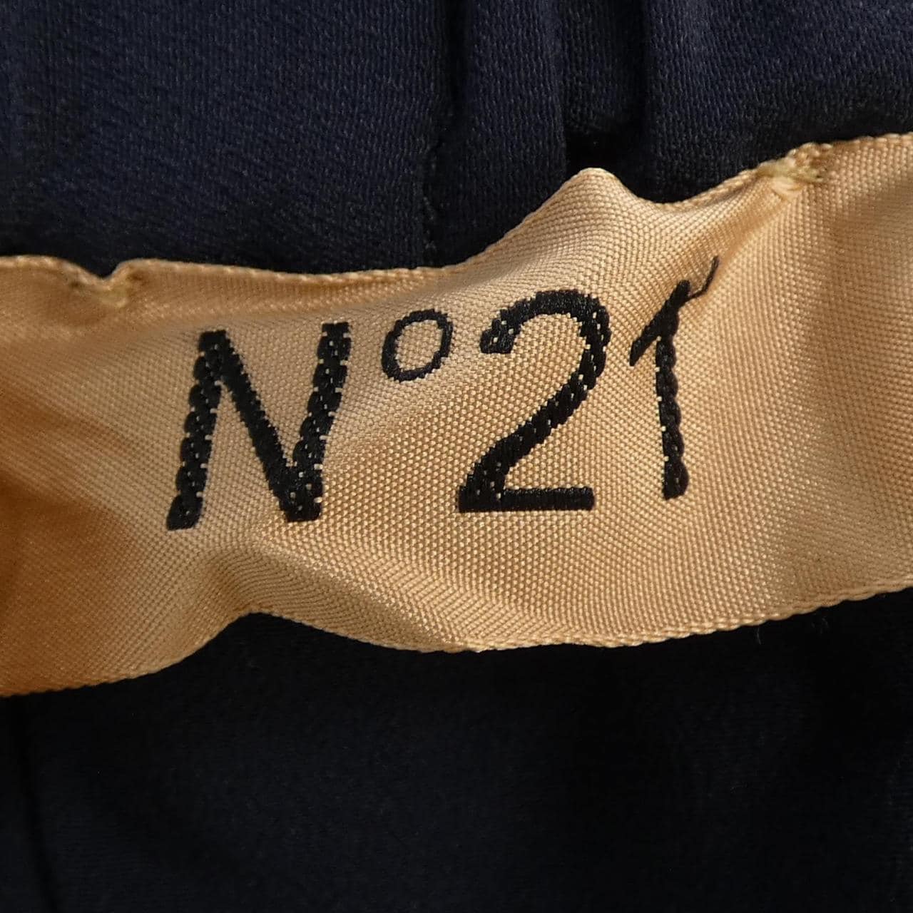 ヌメロヴェントゥーノ N°21 スカート