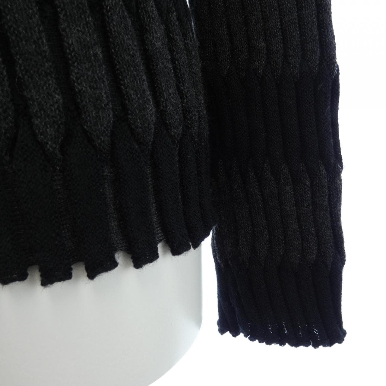 イッセイミヤケ ISSEY MIYAKE ニット
