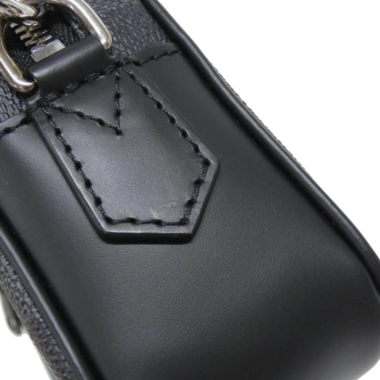 ルイヴィトン ダミエ グラフィット ポシェット カサイ N41664 セカンドバッグ