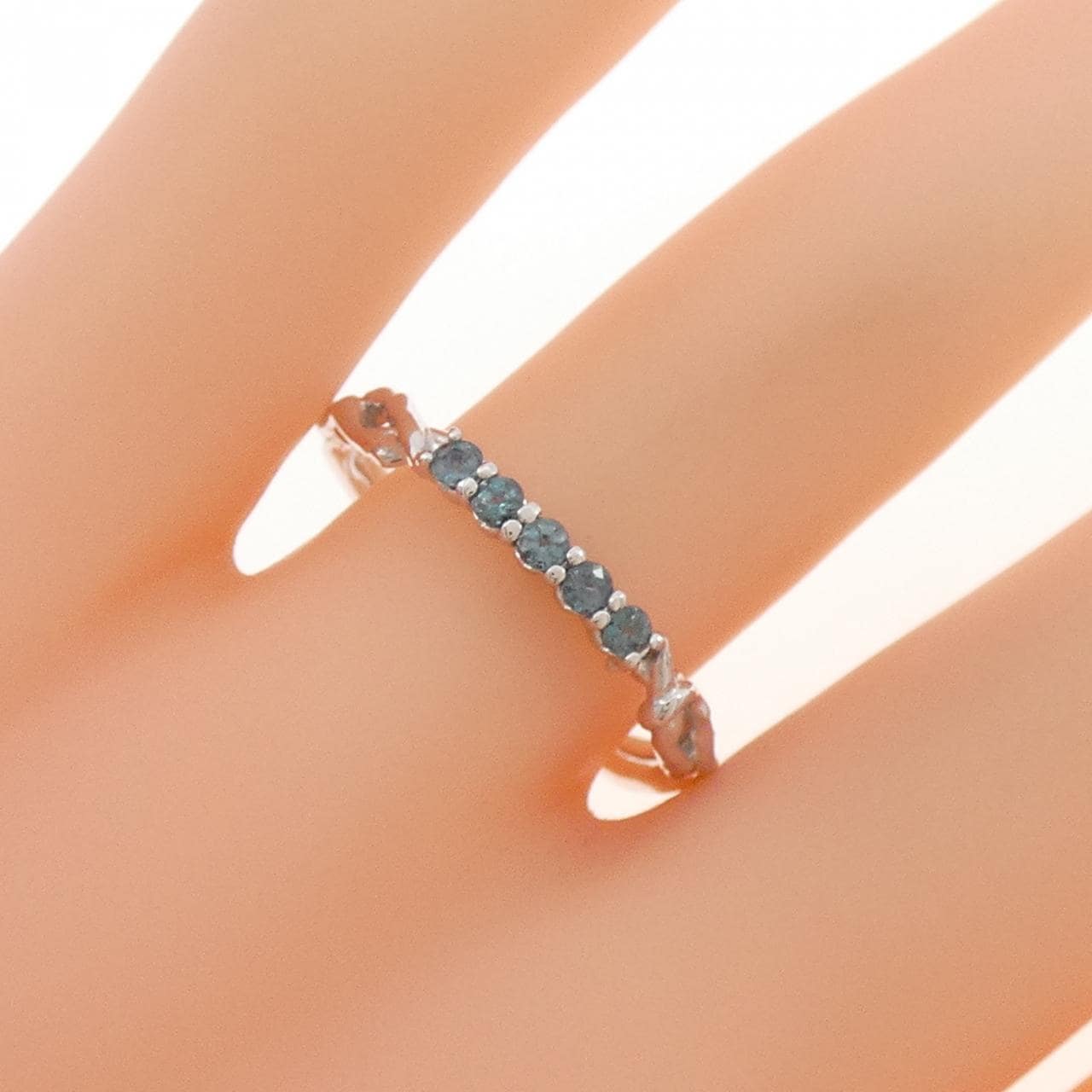 K18WG Alexandrite Ring