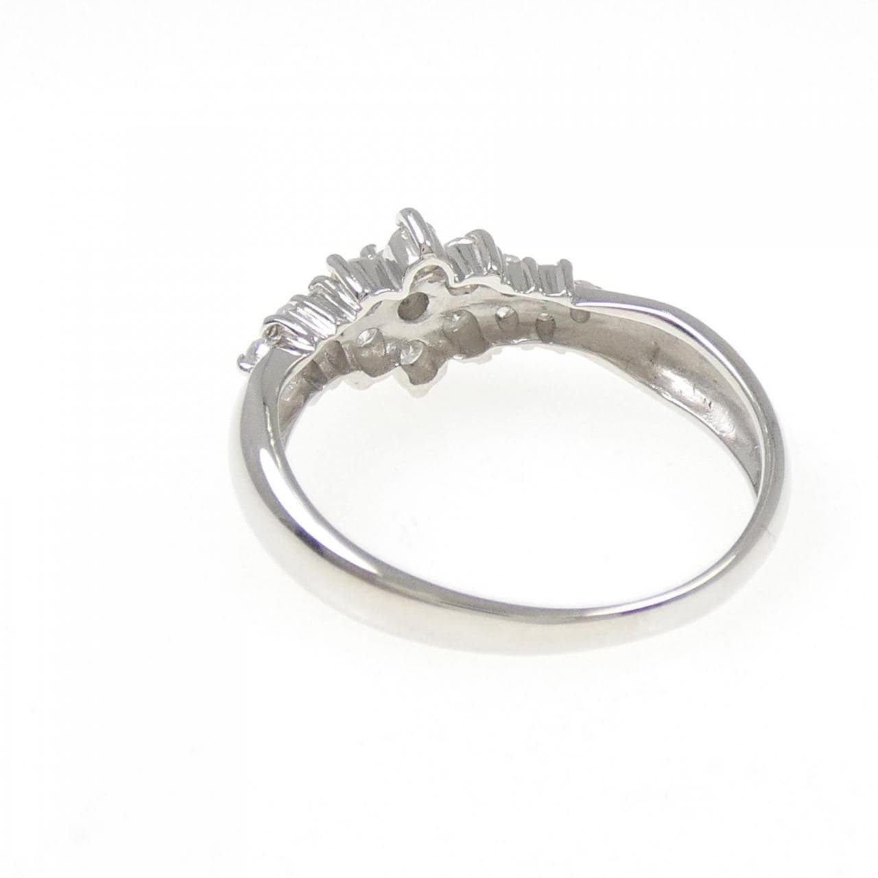 PT900 フラワー ダイヤモンド リング 0.32CT