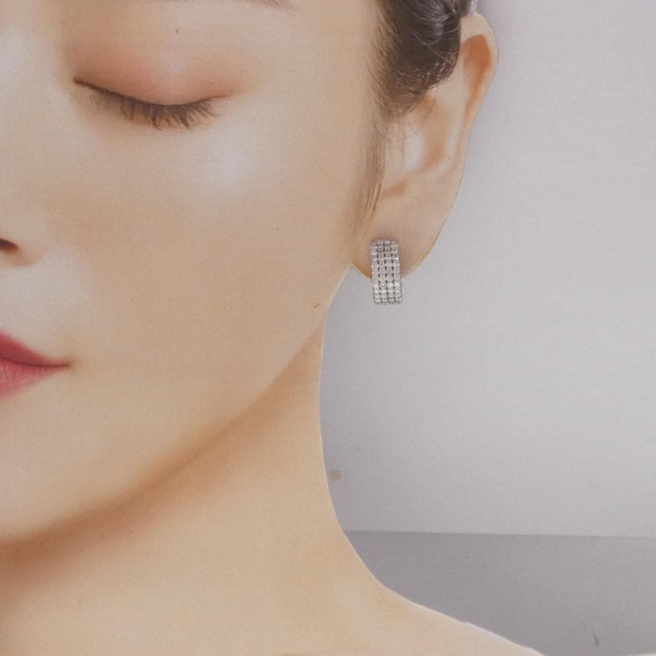 K18WG パヴェ ダイヤモンド ピアス/イヤリング 2.00CT